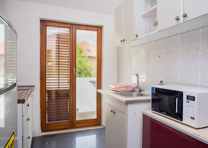 Cozy Kamenita Apartamento Split